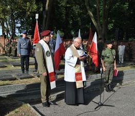 Zdjęcie z galerii: 71. rocznica wybuchu Powstania Warszawskiego