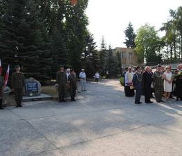 Zdjęcie z galerii: Zdjęcia z Uroczystości patriotyczno-religijnej z okazji 95 Rocznicy Bitwy Warszawskiej 1920 roku i Święta Wojska Polskiego oraz odsłonięcia tablicy BŁ.O. Henryka Krzysztofika