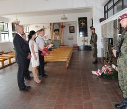 Zdjęcie z galerii: Zdjęcia z Uroczystości patriotyczno-religijnej z okazji 95 Rocznicy Bitwy Warszawskiej 1920 roku i Święta Wojska Polskiego oraz odsłonięcia tablicy BŁ.O. Henryka Krzysztofika