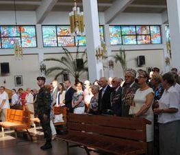 Zdjęcie z galerii: Zdjęcia z Uroczystości patriotyczno-religijnej z okazji 95 Rocznicy Bitwy Warszawskiej 1920 roku i Święta Wojska Polskiego oraz odsłonięcia tablicy BŁ.O. Henryka Krzysztofika