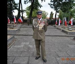 Zdjęcie z galerii: Galeria zdjęć z uroczystości patriotyczno- religijnej z dnia 4 września 2015 roku z okazji obchodów 76.Rocznicy Wybuchu II Wojny Światowej , 76.Rocznicy Walk W Tomaszowie Mazowieckim, 76.Rocznicy Agre