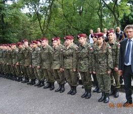Zdjęcie z galerii: Galeria zdjęć z uroczystości patriotyczno- religijnej z dnia 4 września 2015 roku z okazji obchodów 76.Rocznicy Wybuchu II Wojny Światowej , 76.Rocznicy Walk W Tomaszowie Mazowieckim, 76.Rocznicy Agre