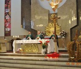 Zdjęcie z galerii: Galeria zdjęć z uroczystości patriotyczno- religijnej z dnia 4 września 2015 roku z okazji obchodów 76.Rocznicy Wybuchu II Wojny Światowej , 76.Rocznicy Walk W Tomaszowie Mazowieckim, 76.Rocznicy Agre
