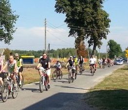 Zdjęcie z galerii: XIII Rodzinny Rajd Rowerowy 7.09.2015 r.