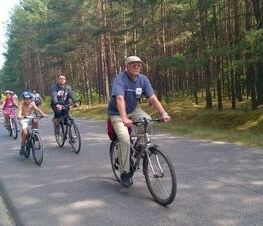 Zdjęcie z galerii: XIII Rodzinny Rajd Rowerowy 7.09.2015 r.
