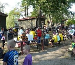 Zdjęcie z galerii: XIII Rodzinny Rajd Rowerowy 7.09.2015 r.