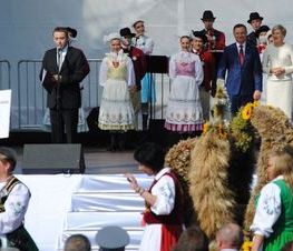 Zdjęcie z galerii: Dożynki Prezydenckie w Spale -Niedziela 13.09.2015