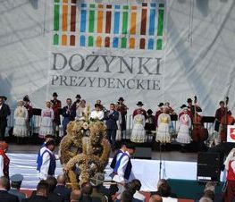 Zdjęcie z galerii: Dożynki Prezydenckie w Spale -Niedziela 13.09.2015