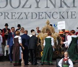 Zdjęcie z galerii: Dożynki Prezydenckie w Spale -Niedziela 13.09.2015