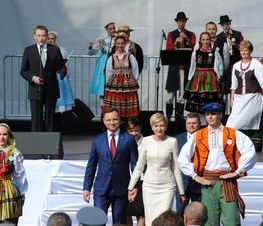 Zdjęcie z galerii: Dożynki Prezydenckie w Spale -Niedziela 13.09.2015