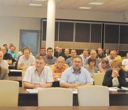 Zdjęcie z galerii: Konferencja 'Badanie techniczne pojazdów z kierownicą po prawej stronie w świetle nowych przepisów prawa'