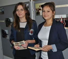 Zdjęcie z galerii: Program Twins Schools spotkanie Polska - Izrael w I LO oraz odwiedziny w Starostwie Powiatowym