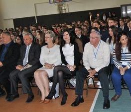 Zdjęcie z galerii: Program Twins Schools spotkanie Polska - Izrael w I LO oraz odwiedziny w Starostwie Powiatowym