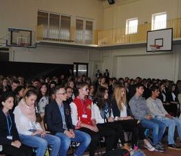 Zdjęcie z galerii: Program Twins Schools spotkanie Polska - Izrael w I LO oraz odwiedziny w Starostwie Powiatowym
