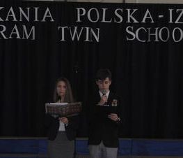 Zdjęcie z galerii: Program Twins Schools spotkanie Polska - Izrael w I LO oraz odwiedziny w Starostwie Powiatowym