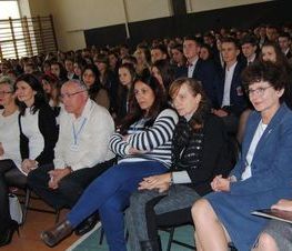 Zdjęcie z galerii: Program Twins Schools spotkanie Polska - Izrael w I LO oraz odwiedziny w Starostwie Powiatowym