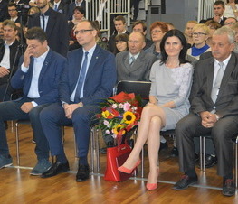 Zdjęcie z galerii: Dzień Nauczyciela w Zespole Szkół Ponadgimnazjalnych Nr 1 w Tomaszowie Maz.
