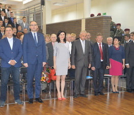 Zdjęcie z galerii: Dzień Nauczyciela w Zespole Szkół Ponadgimnazjalnych Nr 1 w Tomaszowie Maz.