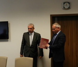 Zdjęcie z galerii: Odbiór pozwolenia na budowe Galerii Tomaszów