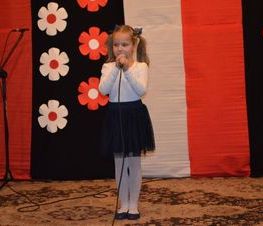 Zdjęcie z galerii: 	X Jubileuszowy Powiatowy Konkurs Pieśni i Piosenki Patriotycznej już za nami....