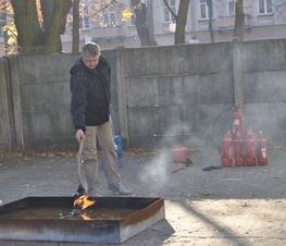 Zdjęcie z galerii: Ćwiczenia P.Poż. w Starostwie Powiatowym