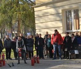Zdjęcie z galerii: Ćwiczenia P.Poż. w Starostwie Powiatowym