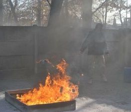 Zdjęcie z galerii: Ćwiczenia P.Poż. w Starostwie Powiatowym