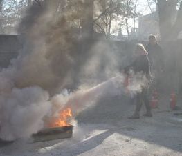 Zdjęcie z galerii: Ćwiczenia P.Poż. w Starostwie Powiatowym