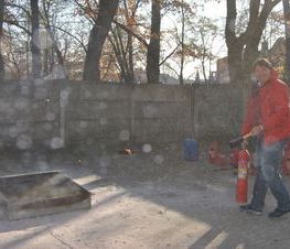 Zdjęcie z galerii: Ćwiczenia P.Poż. w Starostwie Powiatowym