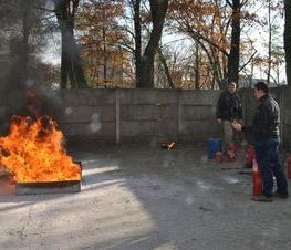 Zdjęcie z galerii: Ćwiczenia P.Poż. w Starostwie Powiatowym
