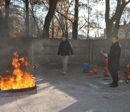 Zdjęcie z galerii: Ćwiczenia P.Poż. w Starostwie Powiatowym