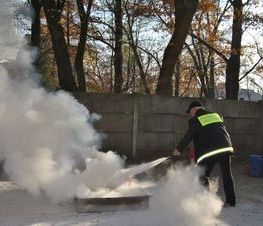 Zdjęcie z galerii: Ćwiczenia P.Poż. w Starostwie Powiatowym