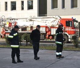 Zdjęcie z galerii: Ćwiczenia P.Poż. w Starostwie Powiatowym