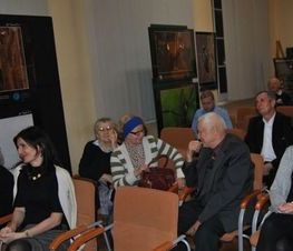 Zdjęcie z galerii: Zdjęcia z wykładu w Muzeum na temat Księżnej Diany Spencer - mity, fakty i legendy
