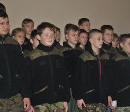 Zdjęcie z galerii: Zdjęcia z dn.11 listopada 2015 - Mszy Świętej w Kościele NMP Królowej Polski w Tomaszowie Maz. oraz Biegu Niepodległości
