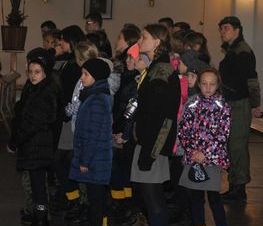 Zdjęcie z galerii: Zdjęcia z dn.11 listopada 2015 - Mszy Świętej w Kościele NMP Królowej Polski w Tomaszowie Maz. oraz Biegu Niepodległości
