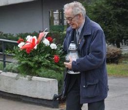 Zdjęcie z galerii: Zdjęcia z dn.11 listopada 2015 - Mszy Świętej w Kościele NMP Królowej Polski w Tomaszowie Maz. oraz Biegu Niepodległości