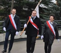 Zdjęcie z galerii: Zdjęcia z dn.11 listopada 2015 - Mszy Świętej w Kościele NMP Królowej Polski w Tomaszowie Maz. oraz Biegu Niepodległości