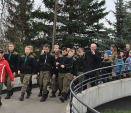 Zdjęcie z galerii: Zdjęcia z dn.11 listopada 2015 - Mszy Świętej w Kościele NMP Królowej Polski w Tomaszowie Maz. oraz Biegu Niepodległości