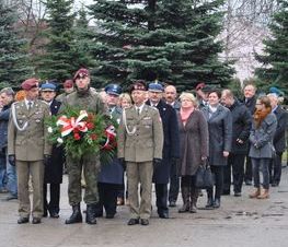 Zdjęcie z galerii: Zdjęcia z dn.11 listopada 2015 - Mszy Świętej w Kościele NMP Królowej Polski w Tomaszowie Maz. oraz Biegu Niepodległości