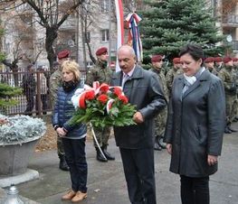 Zdjęcie z galerii: Zdjęcia z dn.11 listopada 2015 - Mszy Świętej w Kościele NMP Królowej Polski w Tomaszowie Maz. oraz Biegu Niepodległości