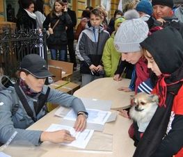 Zdjęcie z galerii: Zdjęcia z dn.11 listopada 2015 - Mszy Świętej w Kościele NMP Królowej Polski w Tomaszowie Maz. oraz Biegu Niepodległości