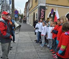 Zdjęcie z galerii: Zdjęcia z dn.11 listopada 2015 - Mszy Świętej w Kościele NMP Królowej Polski w Tomaszowie Maz. oraz Biegu Niepodległości