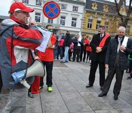 Zdjęcie z galerii: Zdjęcia z dn.11 listopada 2015 - Mszy Świętej w Kościele NMP Królowej Polski w Tomaszowie Maz. oraz Biegu Niepodległości