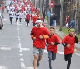 Zdjęcie z galerii: Zdjęcia z dn.11 listopada 2015 - Mszy Świętej w Kościele NMP Królowej Polski w Tomaszowie Maz. oraz Biegu Niepodległości