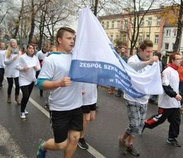 Zdjęcie z galerii: Zdjęcia z dn.11 listopada 2015 - Mszy Świętej w Kościele NMP Królowej Polski w Tomaszowie Maz. oraz Biegu Niepodległości
