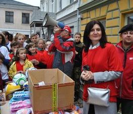 Zdjęcie z galerii: Zdjęcia z dn.11 listopada 2015 - Mszy Świętej w Kościele NMP Królowej Polski w Tomaszowie Maz. oraz Biegu Niepodległości