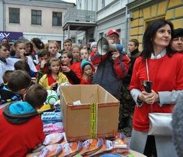 Zdjęcie z galerii: Zdjęcia z dn.11 listopada 2015 - Mszy Świętej w Kościele NMP Królowej Polski w Tomaszowie Maz. oraz Biegu Niepodległości