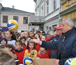 Zdjęcie z galerii: Zdjęcia z dn.11 listopada 2015 - Mszy Świętej w Kościele NMP Królowej Polski w Tomaszowie Maz. oraz Biegu Niepodległości