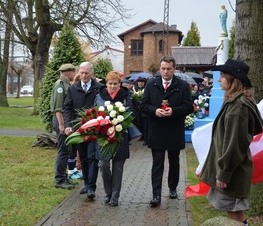 Zdjęcie z galerii: Gminne Obchody 97 Rocznicy Odzyskania Niepodległości -  Inowłódz